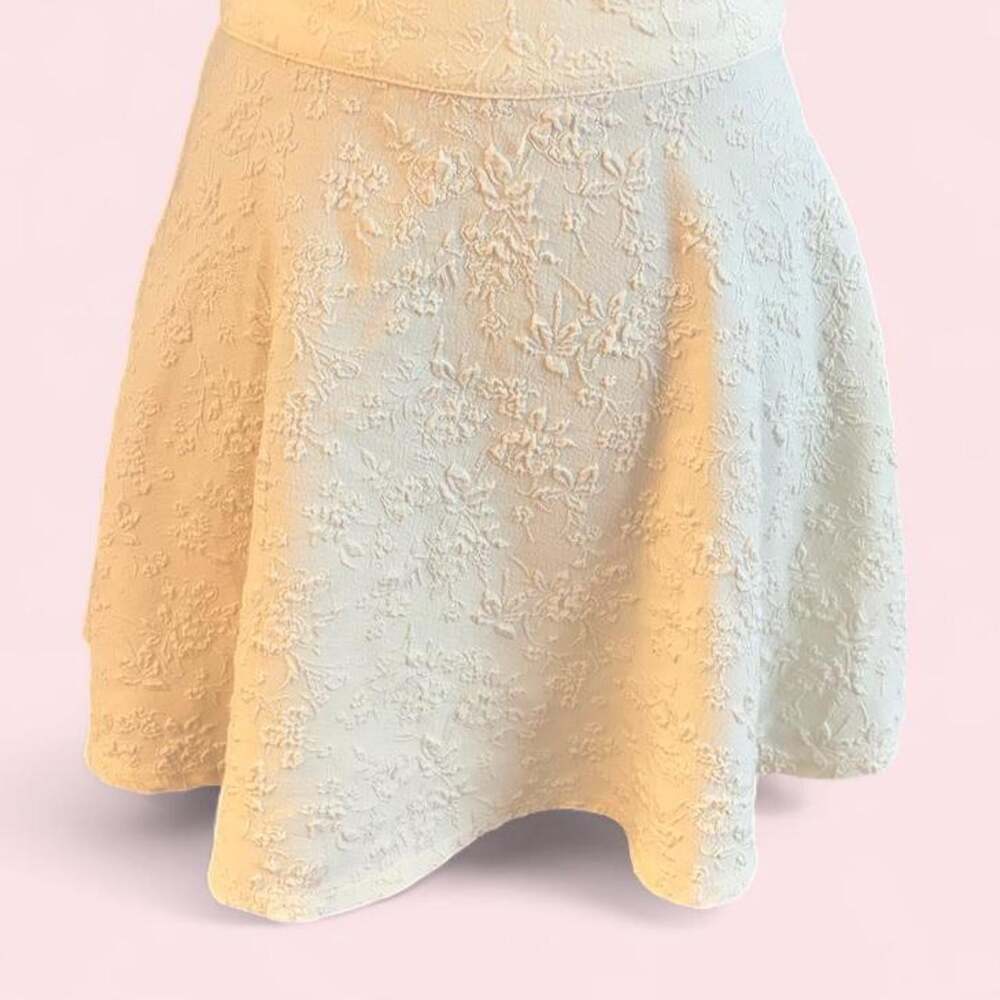 Forever 21 Women's White and Cream Skirt